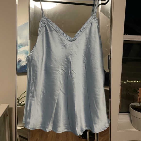 Aritzia Tops - Wilfred silk ruffle cami
